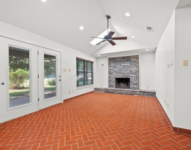 1601 West Ln - Photo Thumbnail 11