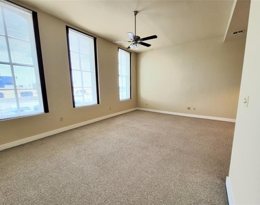 2315 Harborside Drive - Photo Thumbnail 8