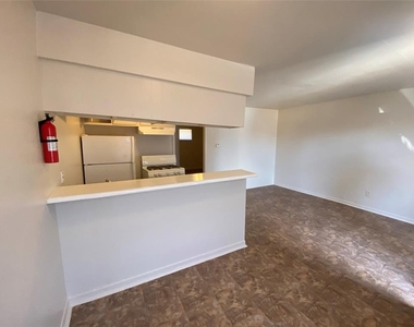 9425 Scott Street - Photo Thumbnail 3