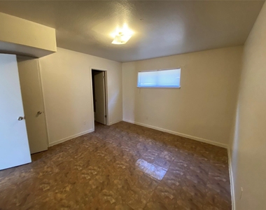 9425 Scott Street - Photo Thumbnail 9