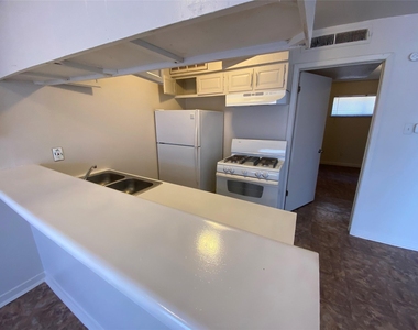 9425 Scott Street - Photo Thumbnail 5