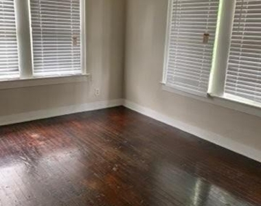 2422 Southmore Boulevard - Photo Thumbnail 10
