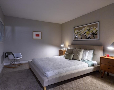 8787 Hammerly Blvd - Photo Thumbnail 5