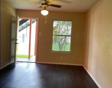 515 Humble Ave - Photo Thumbnail 7