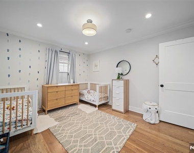 346 Walnut - Photo Thumbnail 13