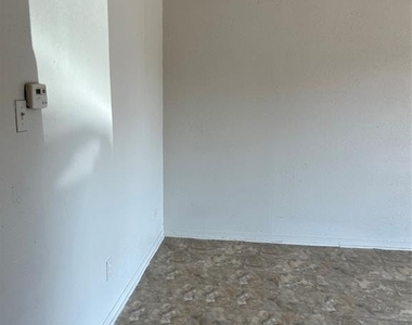 9414 Heno Street - Photo Thumbnail 1