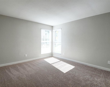 8787 Hammerly Blvd - Photo Thumbnail 6