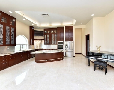 6602 Rohan Road - Photo Thumbnail 12
