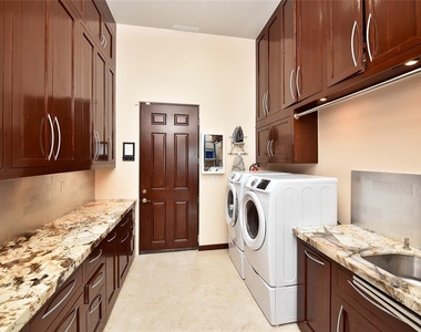 6602 Rohan Road - Photo Thumbnail 17