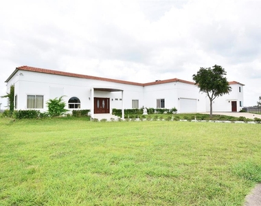 6602 Rohan Road - Photo Thumbnail 2