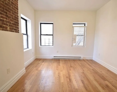 888 10th Avenue - Photo Thumbnail 2