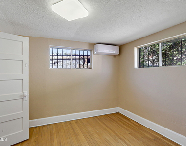 2621 Grant Avenue - Photo Thumbnail 10