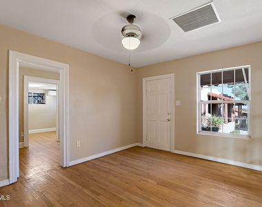 2621 Grant Avenue - Photo Thumbnail 6