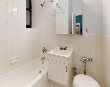 East 90th Street - Photo Thumbnail 5