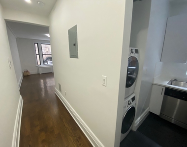 West 72nd Street - Photo Thumbnail 12