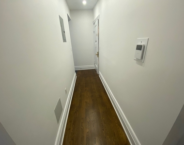 West 72nd Street - Photo Thumbnail 7