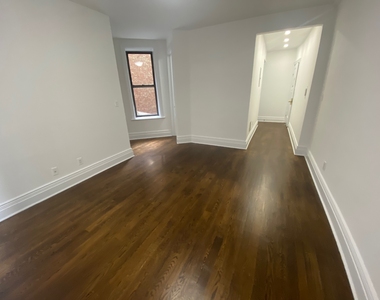 West 72nd Street - Photo Thumbnail 2