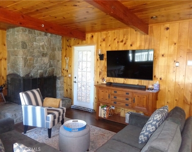 210 Wylerhorn Drive - Photo Thumbnail 23