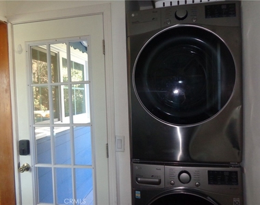 210 Wylerhorn Drive - Photo Thumbnail 20