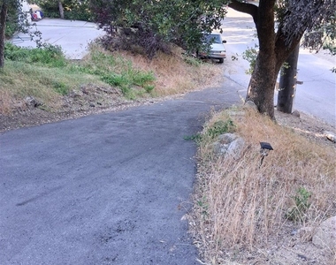 210 Wylerhorn Drive - Photo Thumbnail 2
