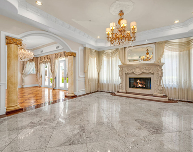 11244 Briarcliff Lane - Photo Thumbnail 4