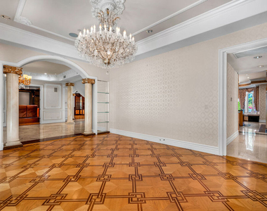 11244 Briarcliff Lane - Photo Thumbnail 6