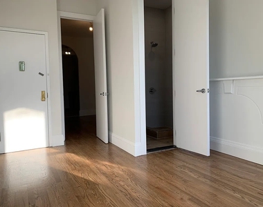 350 Melrose Street - Photo Thumbnail 3