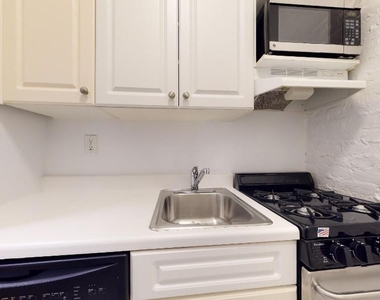 East 83rd Street - Photo Thumbnail 2