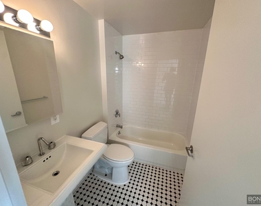West 96th Street - Photo Thumbnail 10