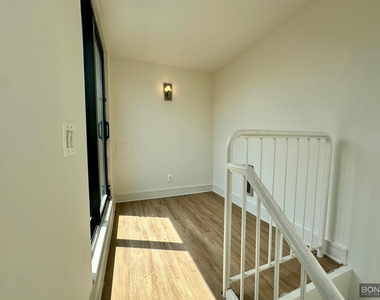 West 96th Street - Photo Thumbnail 11
