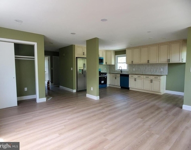 22 Lytle Street - Photo Thumbnail 2