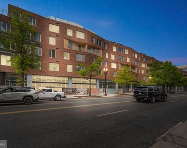 5300 Wisconsin Avenue Nw - Photo Thumbnail 1