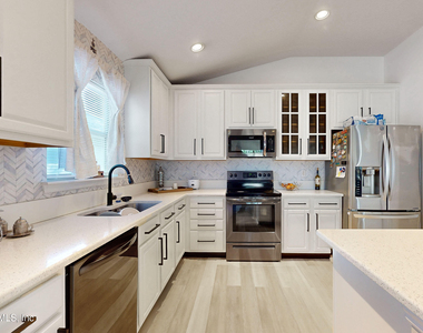 212 Brookchase Lane - Photo Thumbnail 31