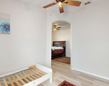 212 Brookchase Lane - Photo Thumbnail 26
