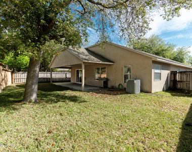 212 Brookchase Lane - Photo Thumbnail 23