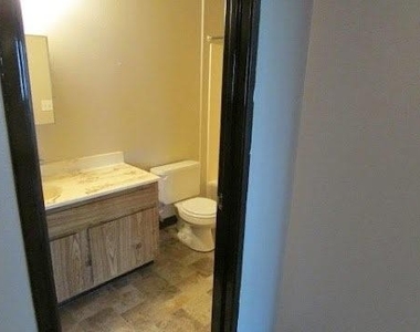 82 E  Hayden Avenue - Photo Thumbnail 7