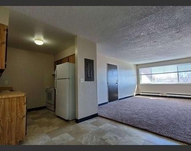 82 E  Hayden Avenue - Photo Thumbnail 4