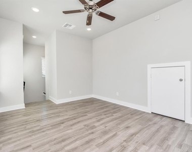 21059 Montego Breeze Lane - Photo Thumbnail 12