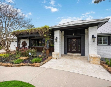 4031 Fernwood Drive - Photo Thumbnail 2