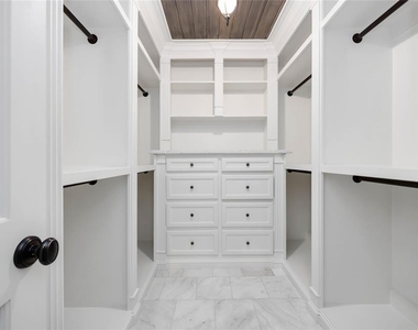 4031 Fernwood Drive - Photo Thumbnail 38