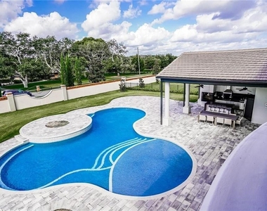 3999 Isabella Circle - Photo Thumbnail 25