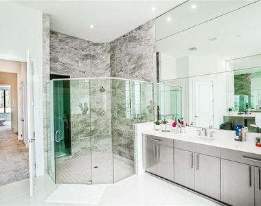 3999 Isabella Circle - Photo Thumbnail 35