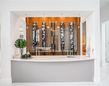 3999 Isabella Circle - Photo Thumbnail 6
