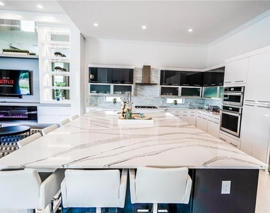 3999 Isabella Circle - Photo Thumbnail 12