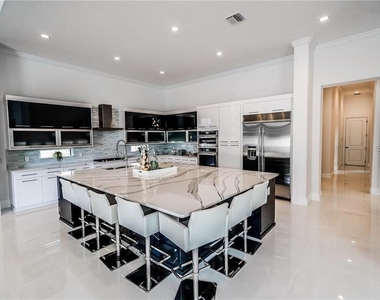 3999 Isabella Circle - Photo Thumbnail 18