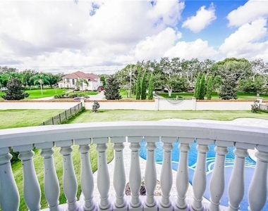 3999 Isabella Circle - Photo Thumbnail 26