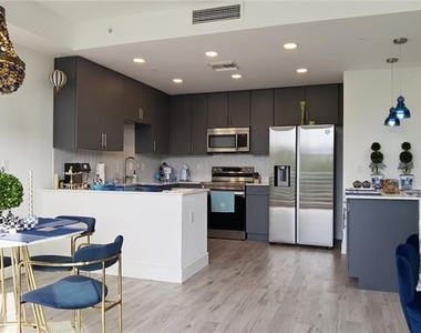 1709 N Tamiami Trail - Photo Thumbnail 41