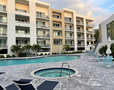 1709 N Tamiami Trail - Photo Thumbnail 2