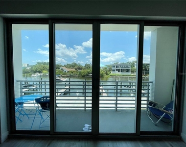 1709 N Tamiami Trail - Photo Thumbnail 12