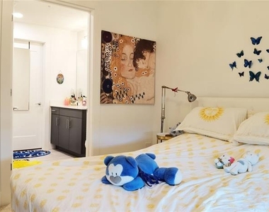 1709 N Tamiami Trail - Photo Thumbnail 27